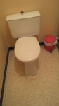 Photo toilettes étroites cabinet médical Florac, jpg